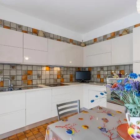Apartman Di Cri By Interhome Marina dʼAndora
